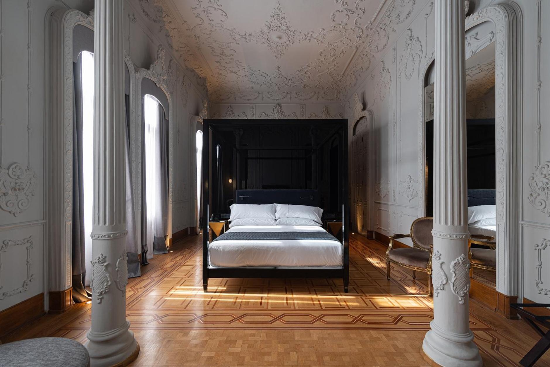 Imperial Suite,1532902543:JPEG